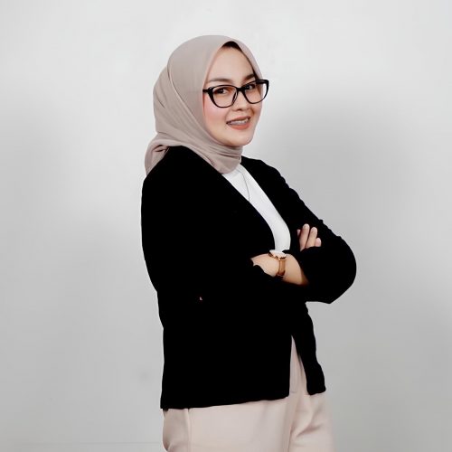 Adila Azani (S.H., M.H.)